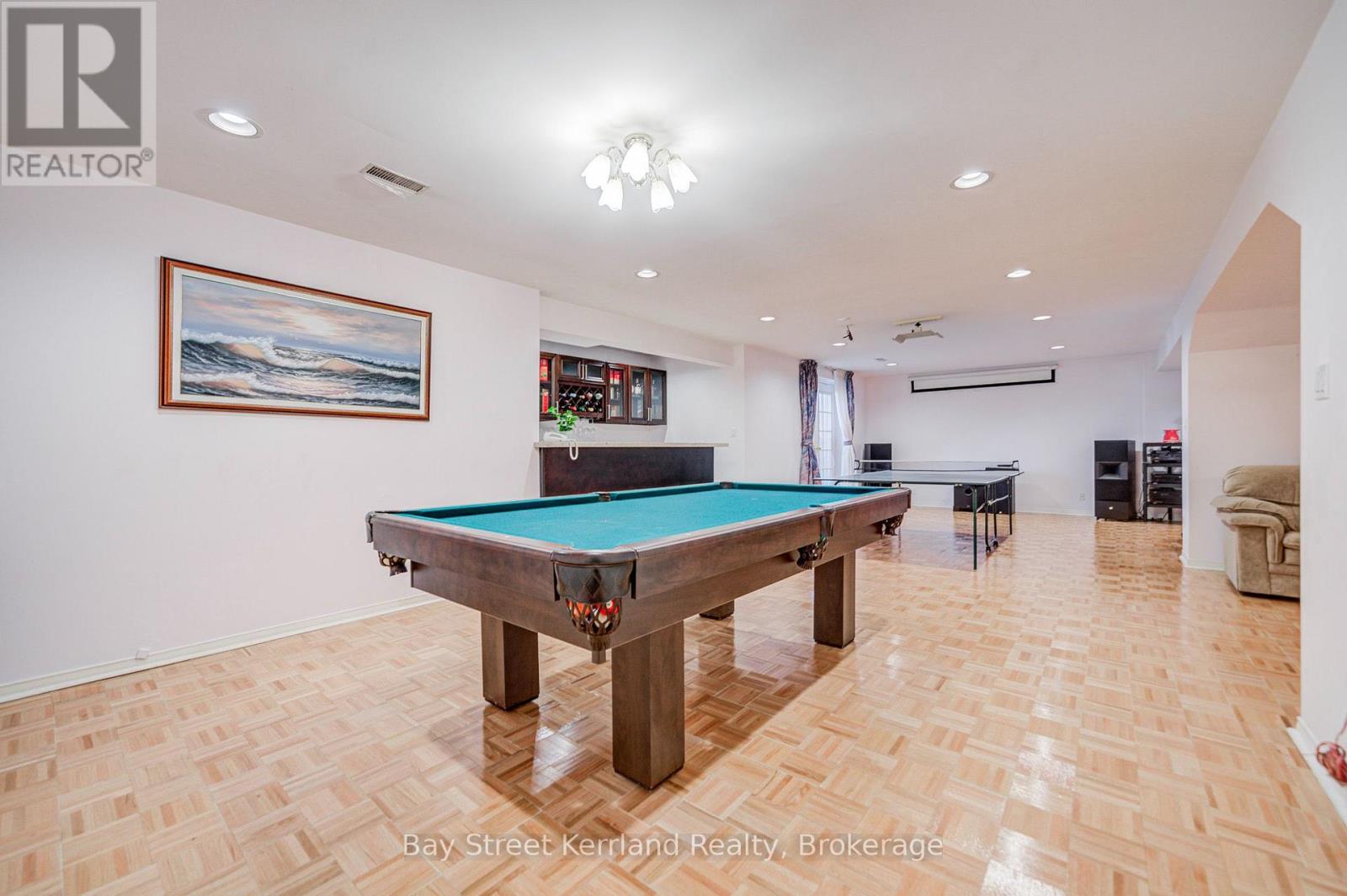 136 NIPIGON AVENUE - 44