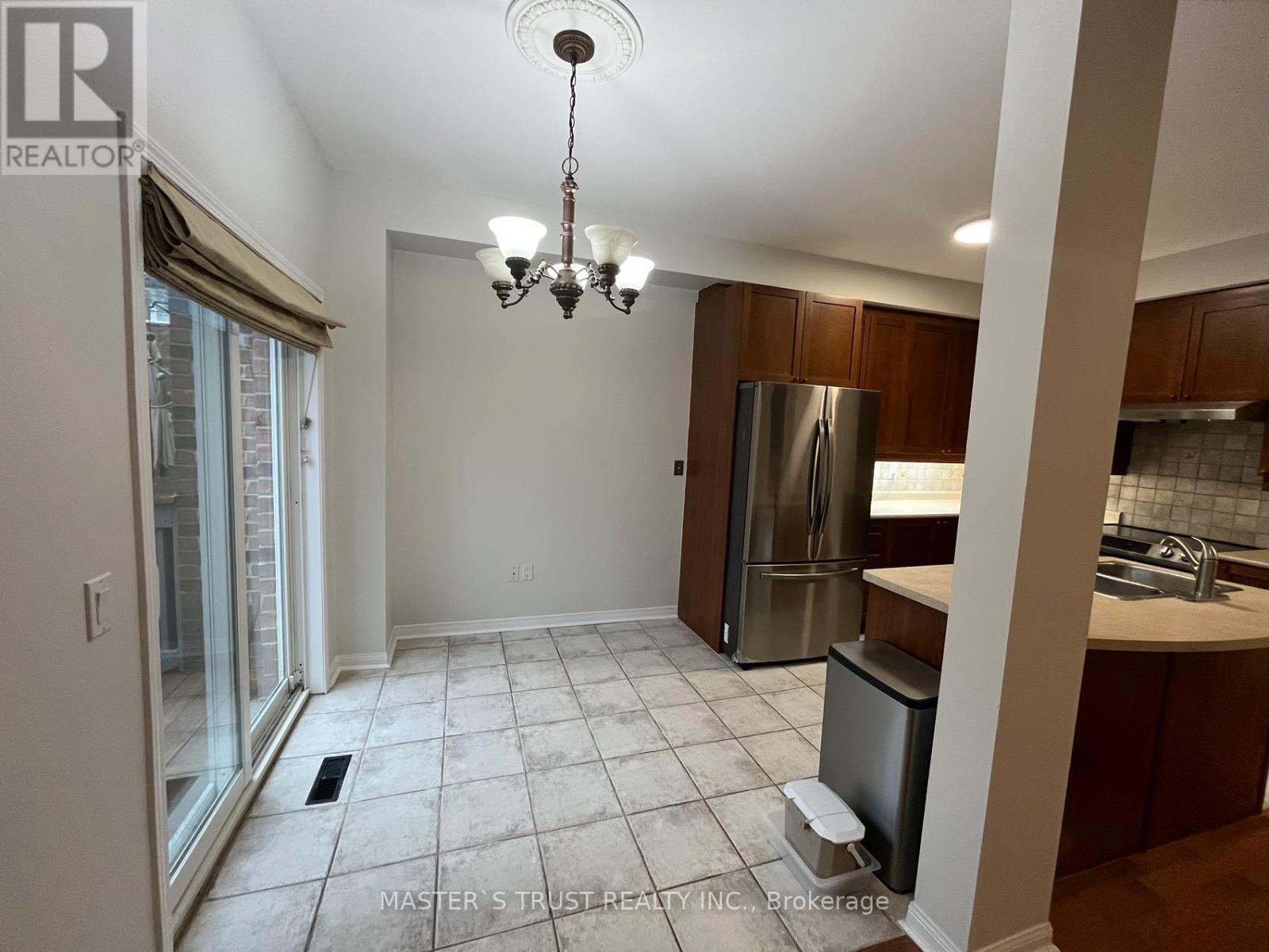 40 - 100 ELGIN MILLS ROAD W, Richmond Hill (Westbrook) — photo 10