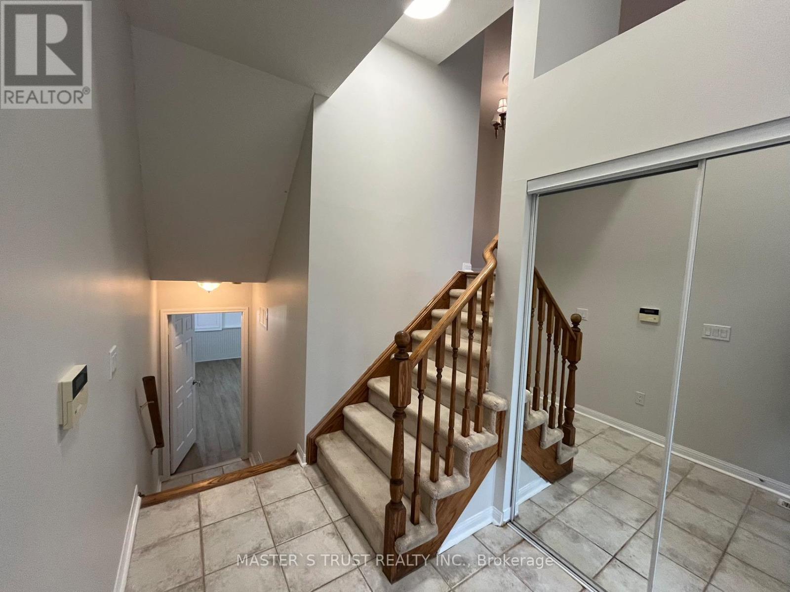 40 - 100 ELGIN MILLS ROAD W, Richmond Hill (Westbrook) — photo 3