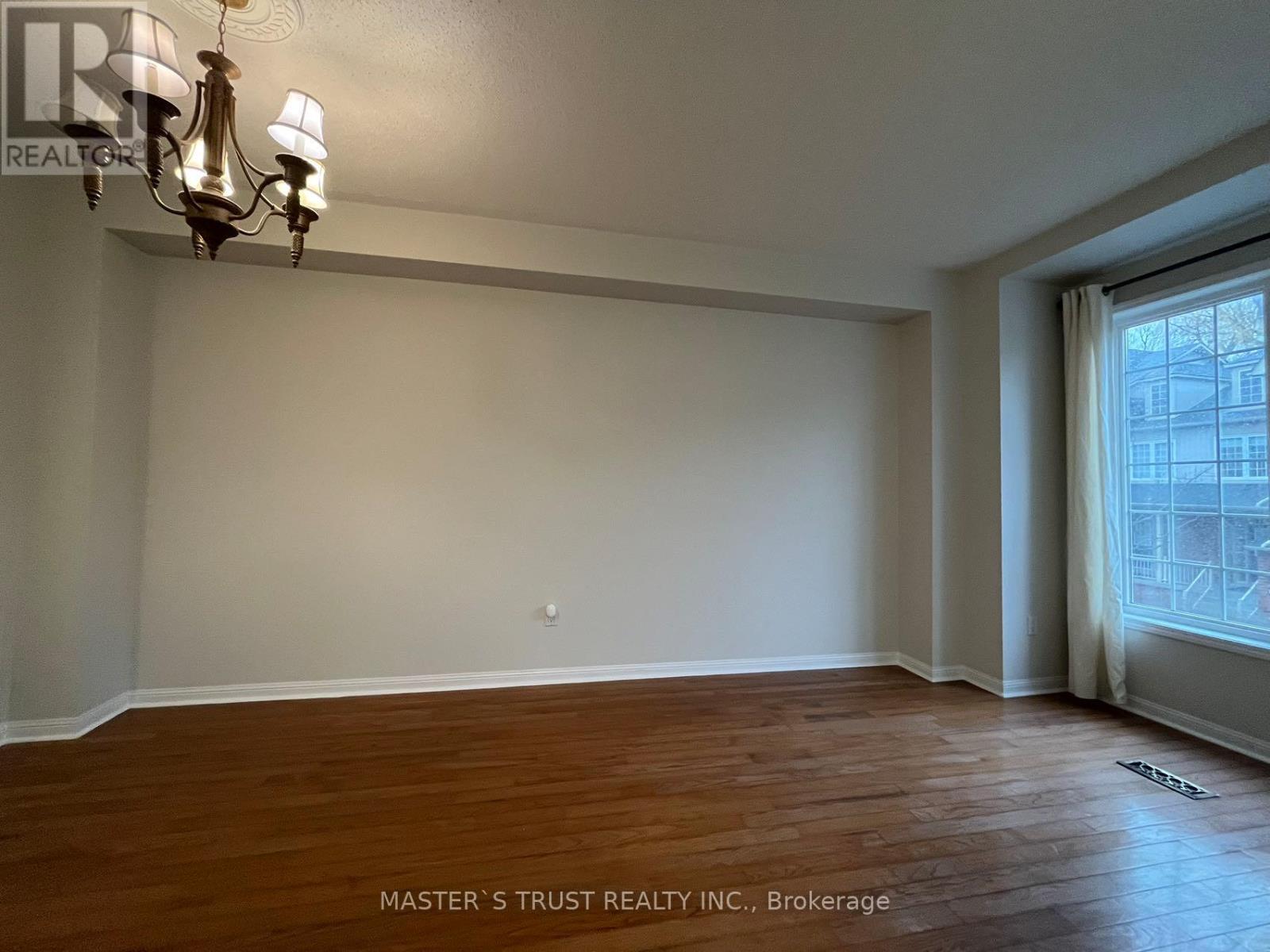 40 - 100 ELGIN MILLS ROAD W, Richmond Hill (Westbrook) — photo 4