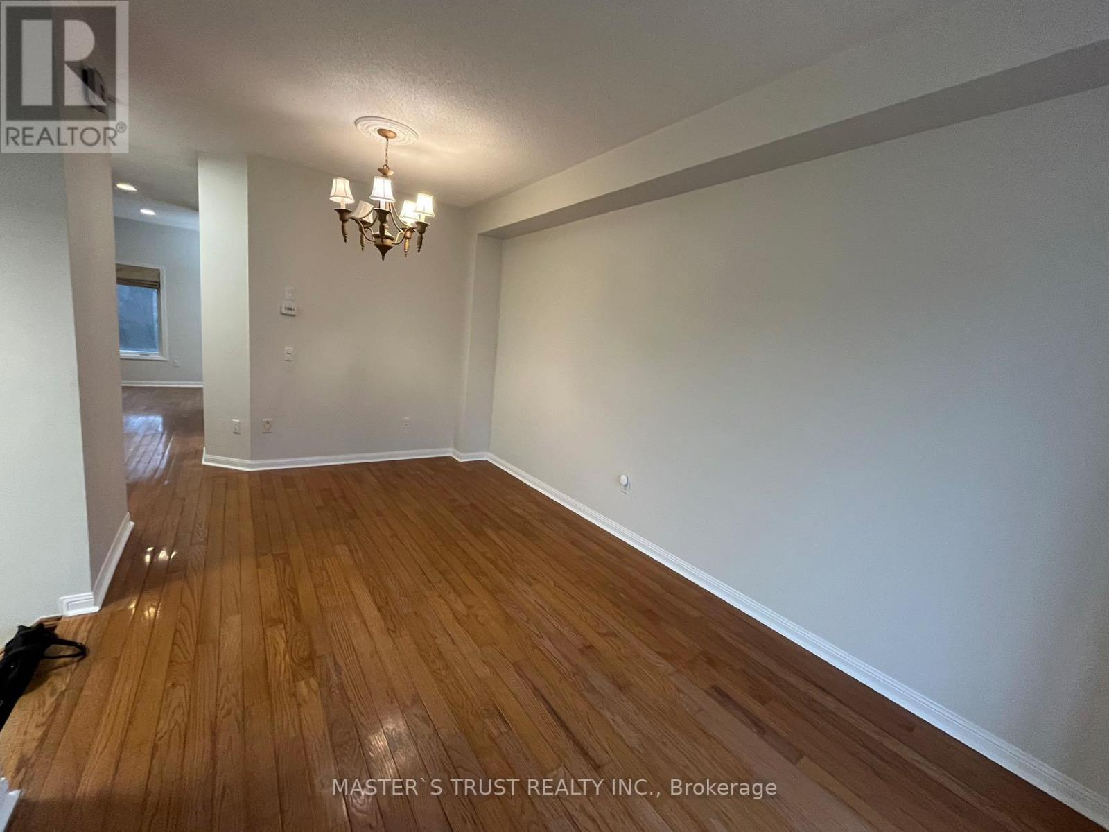 40 - 100 ELGIN MILLS ROAD W, Richmond Hill (Westbrook) — photo 6