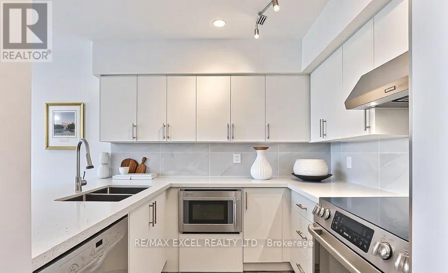 309 - 9 CHALMERS ROAD, Richmond Hill (Doncrest) — photo 10