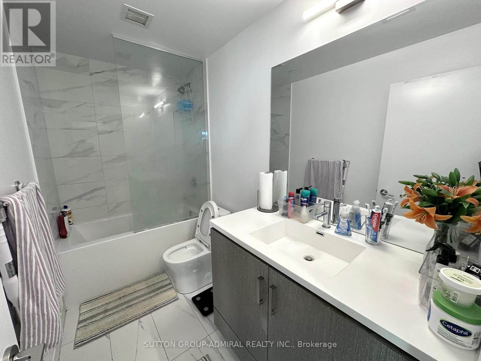 2010 - 38 HONEYCRISP CRESCENT, Vaughan (Vaughan Corporate Centre) — photo 6