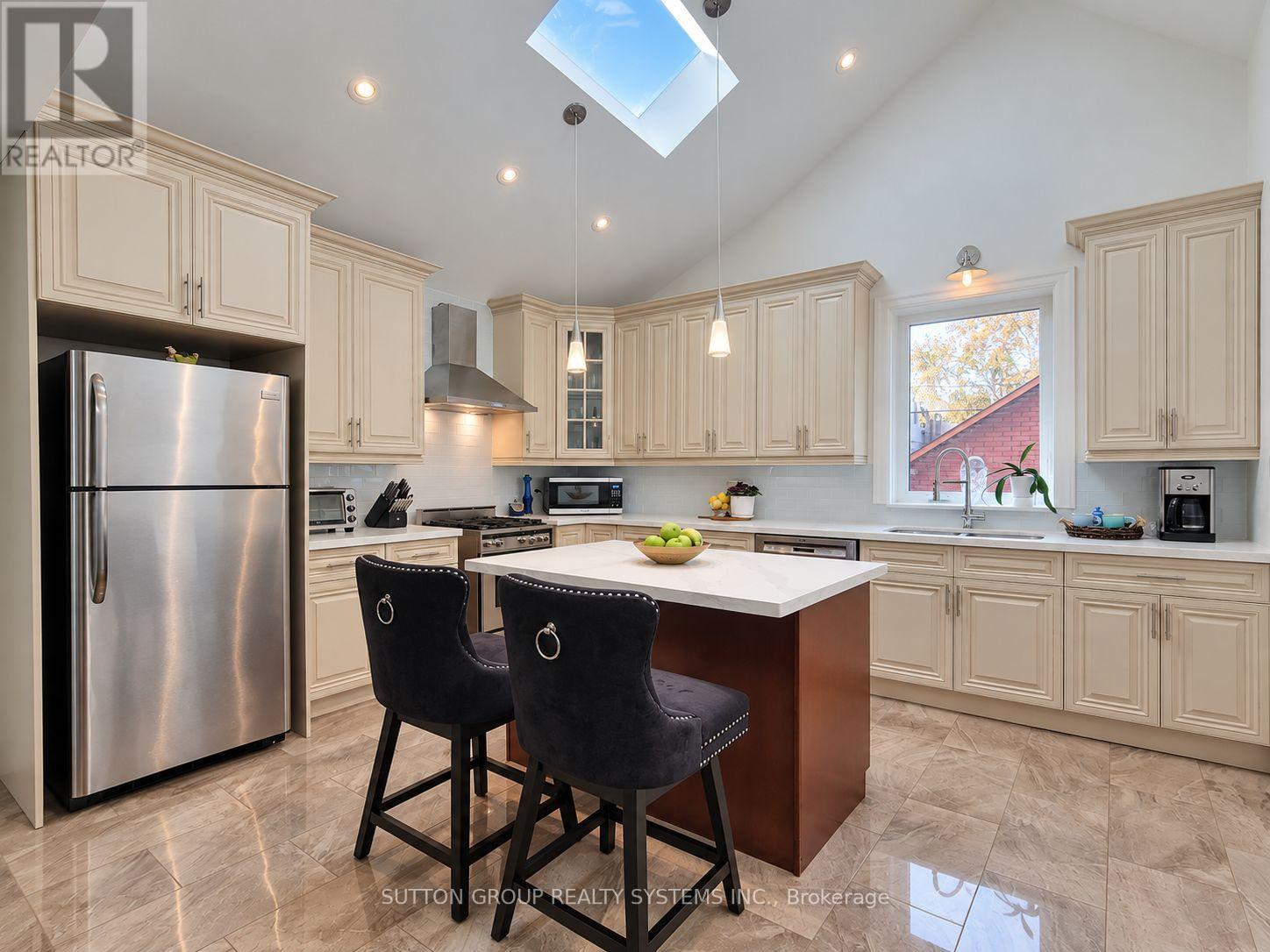 120 BROWNVILLE AVENUE, Toronto (Mount Dennis) — photo 7