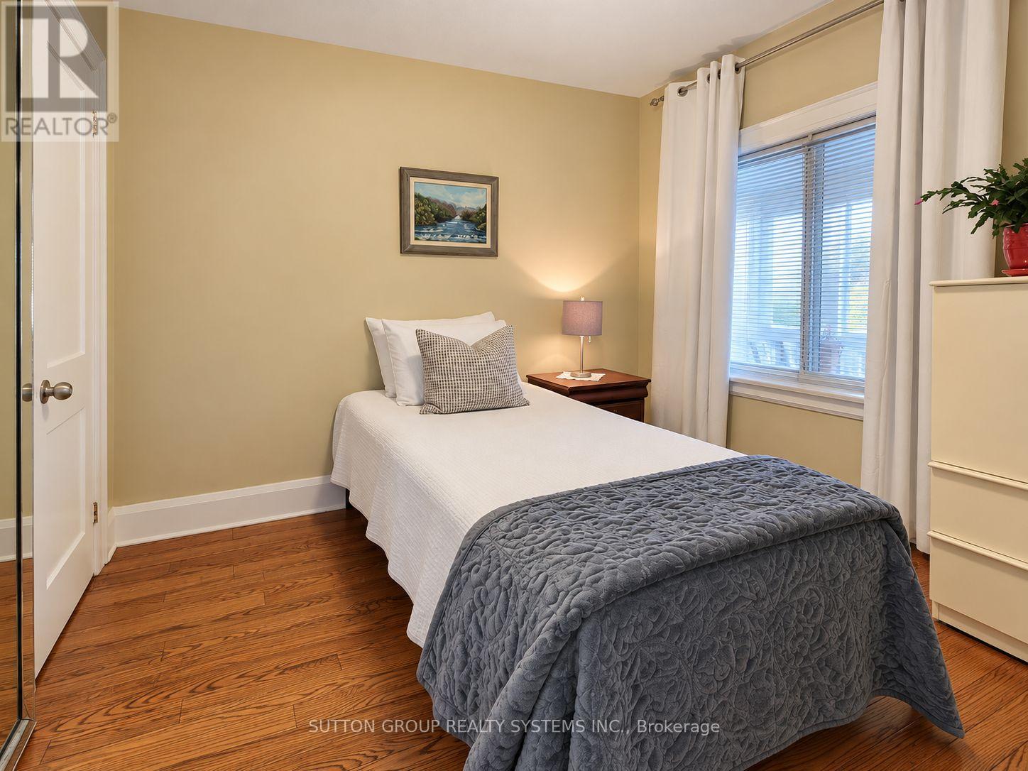 120 BROWNVILLE AVENUE, Toronto (Mount Dennis) — photo 8