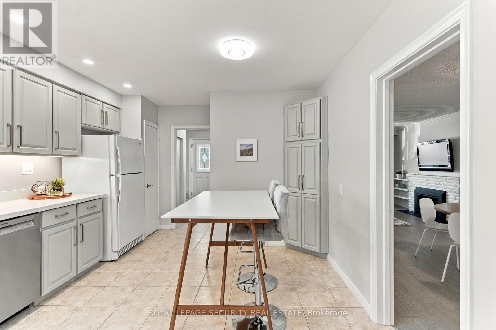 6 TEWSELY PLACE, Toronto (Willowridge-Martingrove-Richview) — photo 11