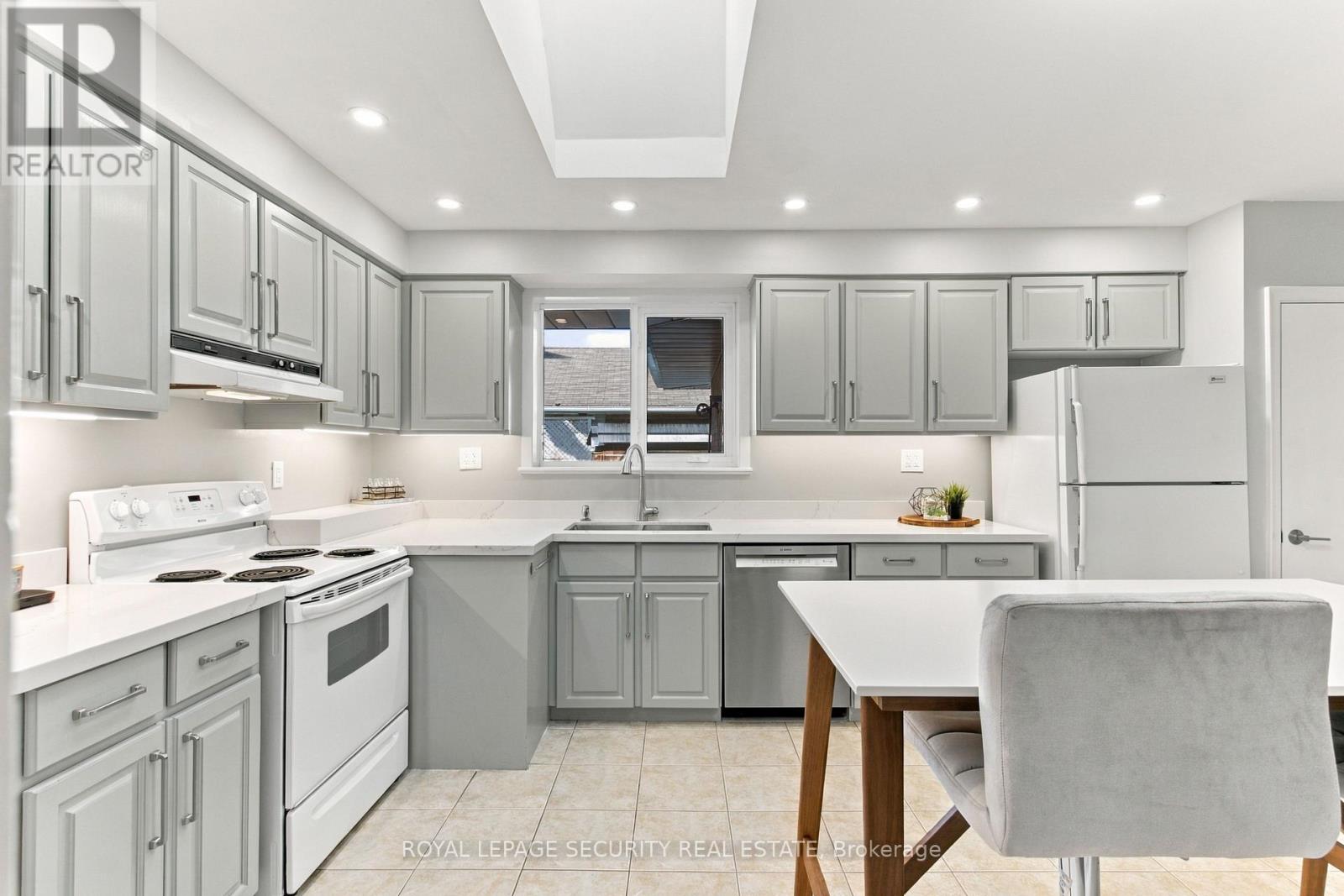 6 TEWSELY PLACE, Toronto (Willowridge-Martingrove-Richview) — photo 12