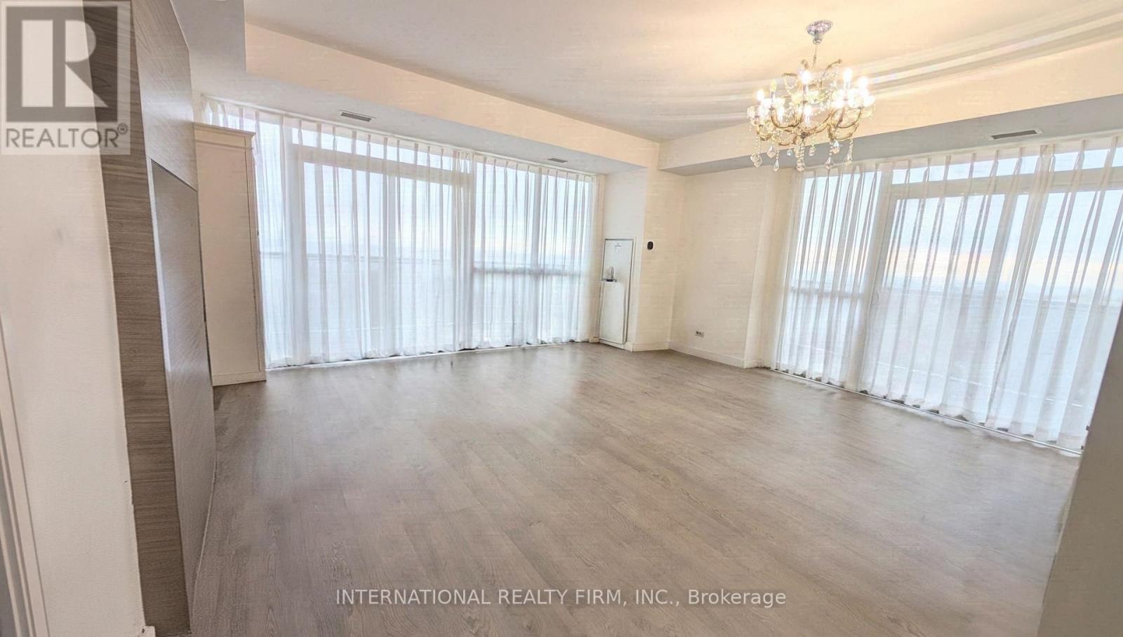 809 - 65 ANNIE CRAIG DRIVE, Toronto (Mimico) — photo 2