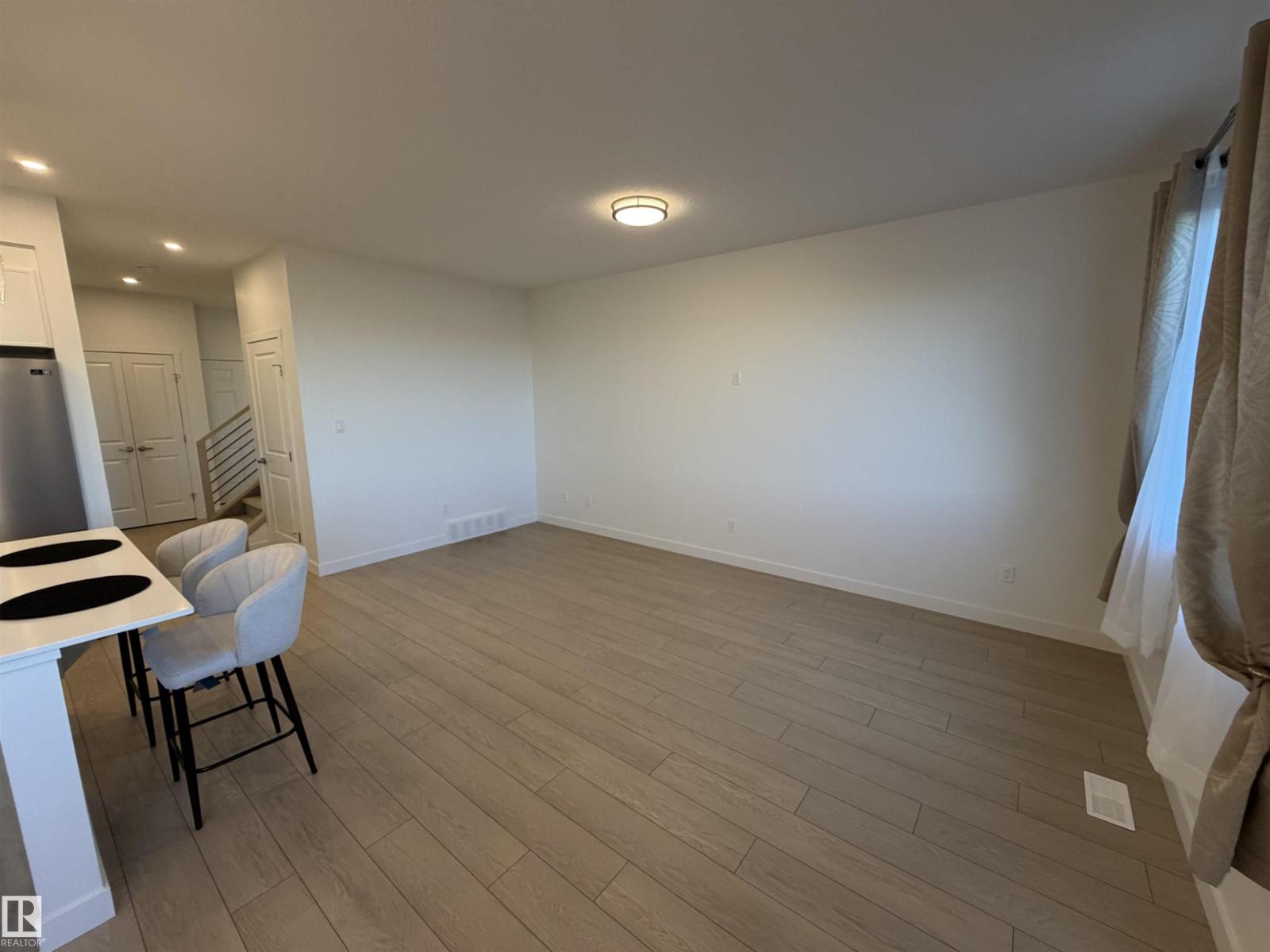 20936 16 AV NW, Edmonton