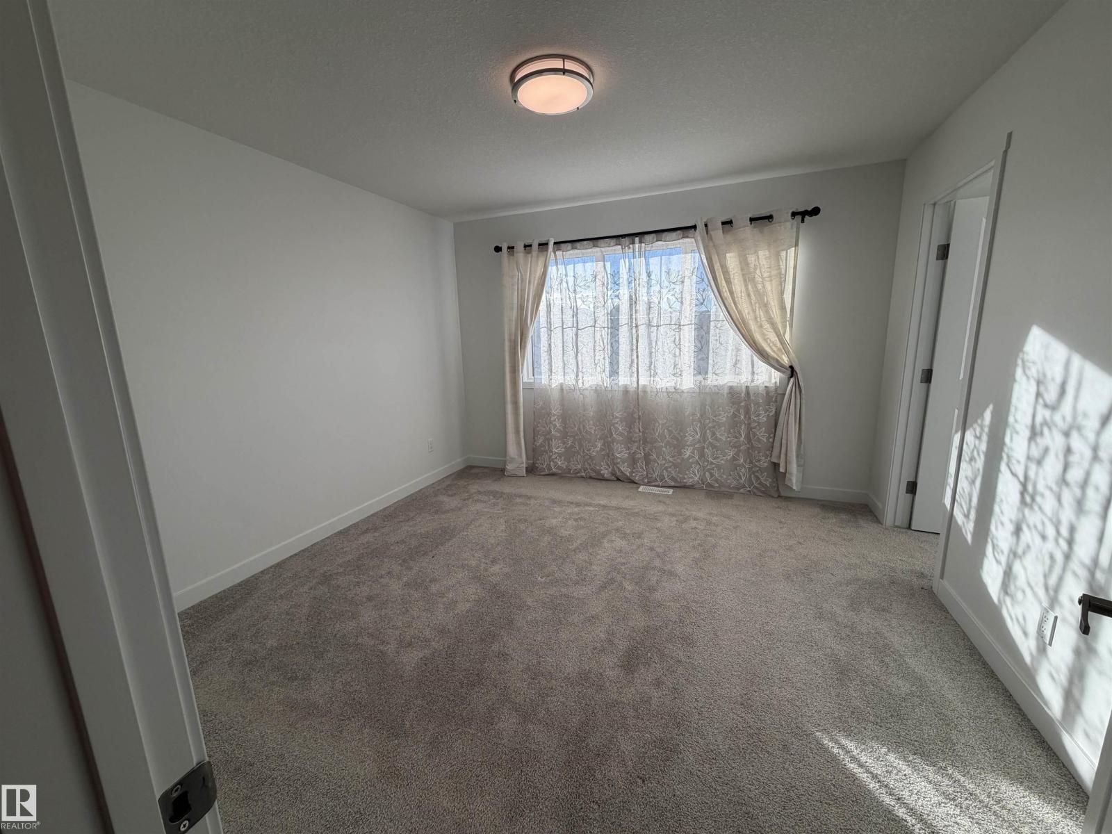 Property photograph 25 for MLS E4504101