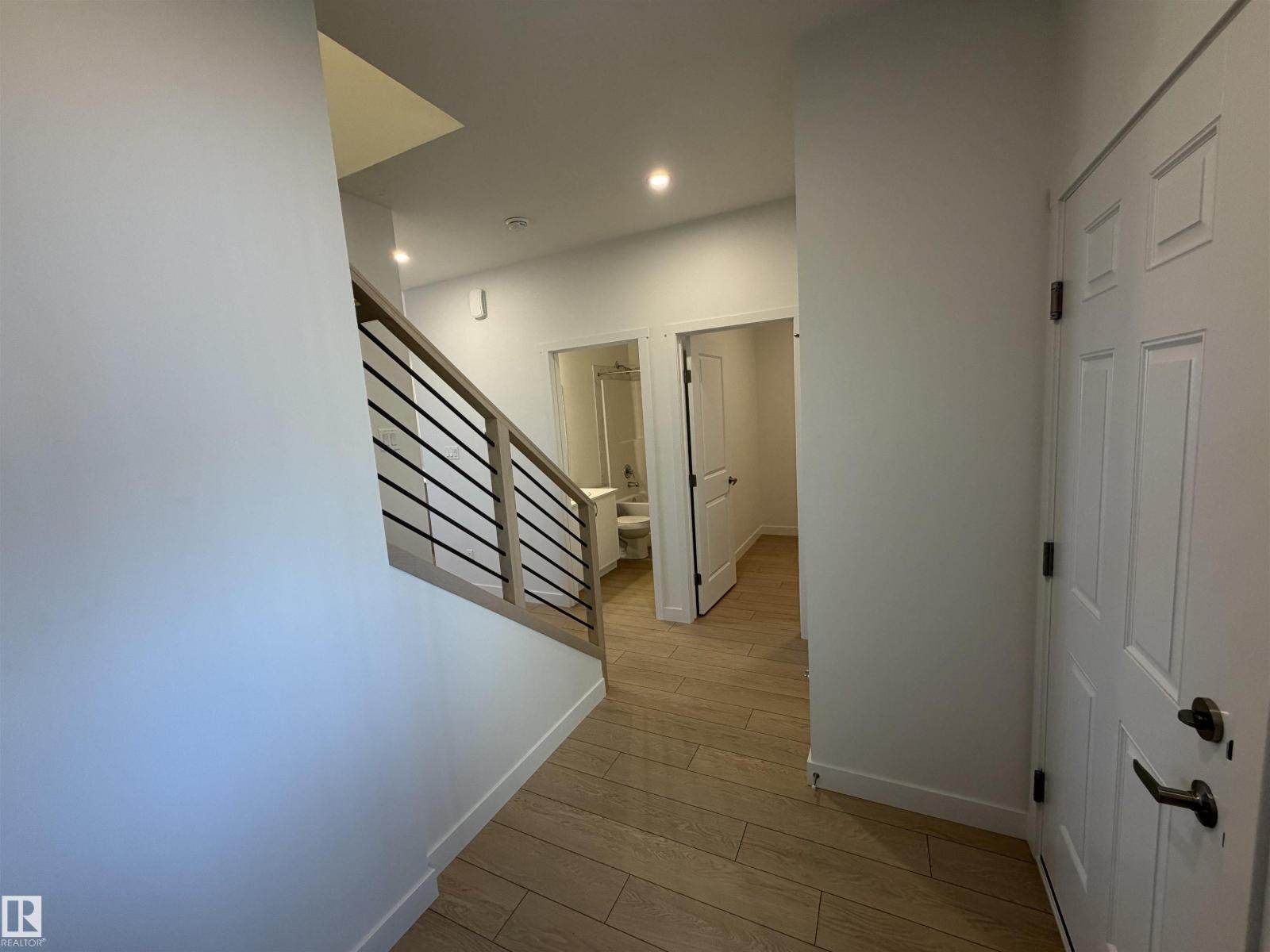 20936 16 AV NW, Edmonton