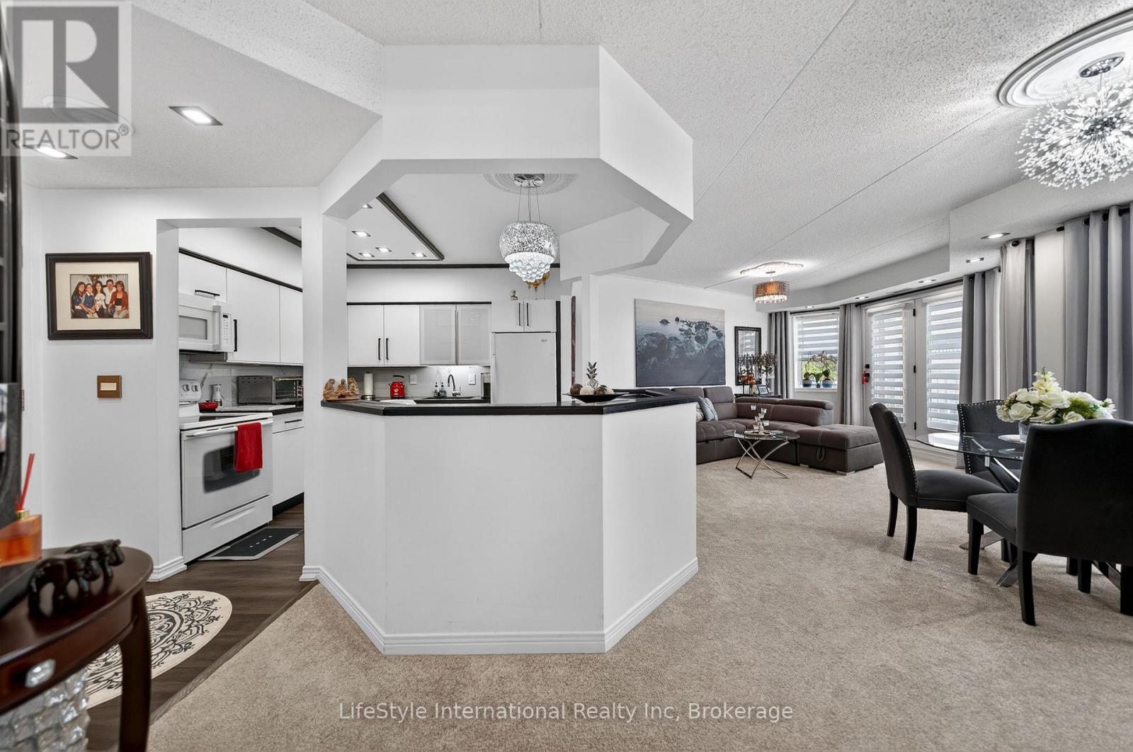 213 - 208 SILVERCREEK PARKWAY N, Guelph (Junction/Onward Willow) — photo 3
