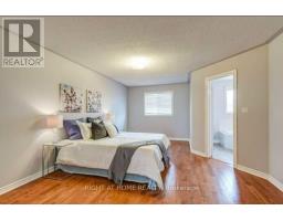 Den - 693 Macbeth Heights, Mississauga, ON L5W1E6 Photo 12