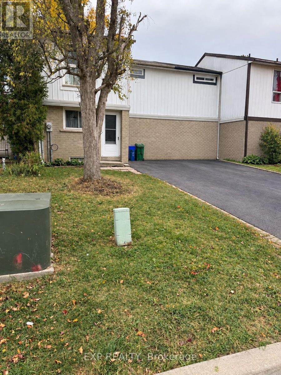 31 GERALDINE COURT, Brampton (Northgate)