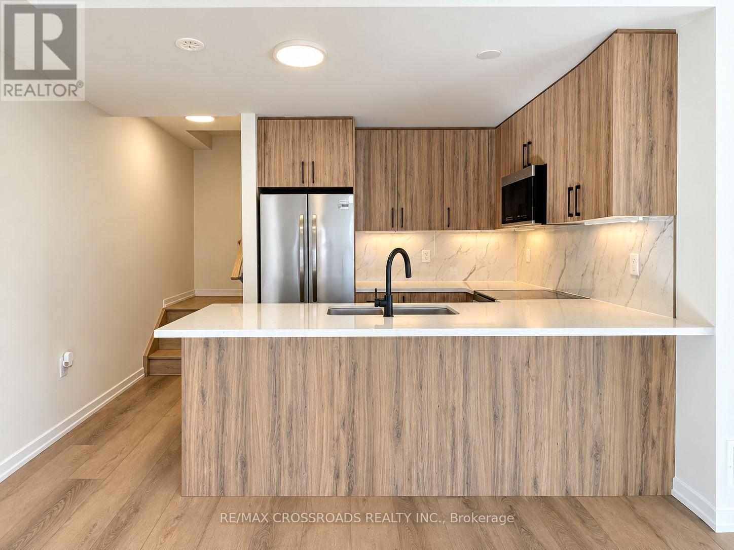 106 MATAWIN LANE, Richmond Hill (Headford Business Park) — photo 8