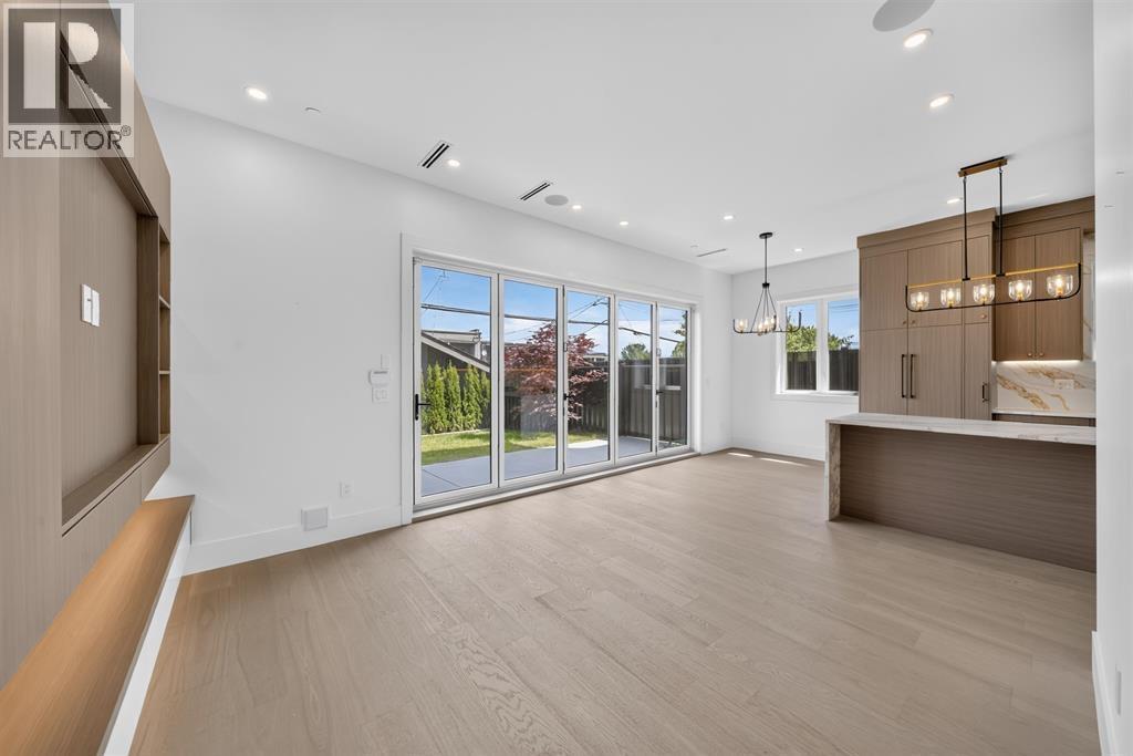 2 847 E 10th Avenue, Vancouver — photo 3