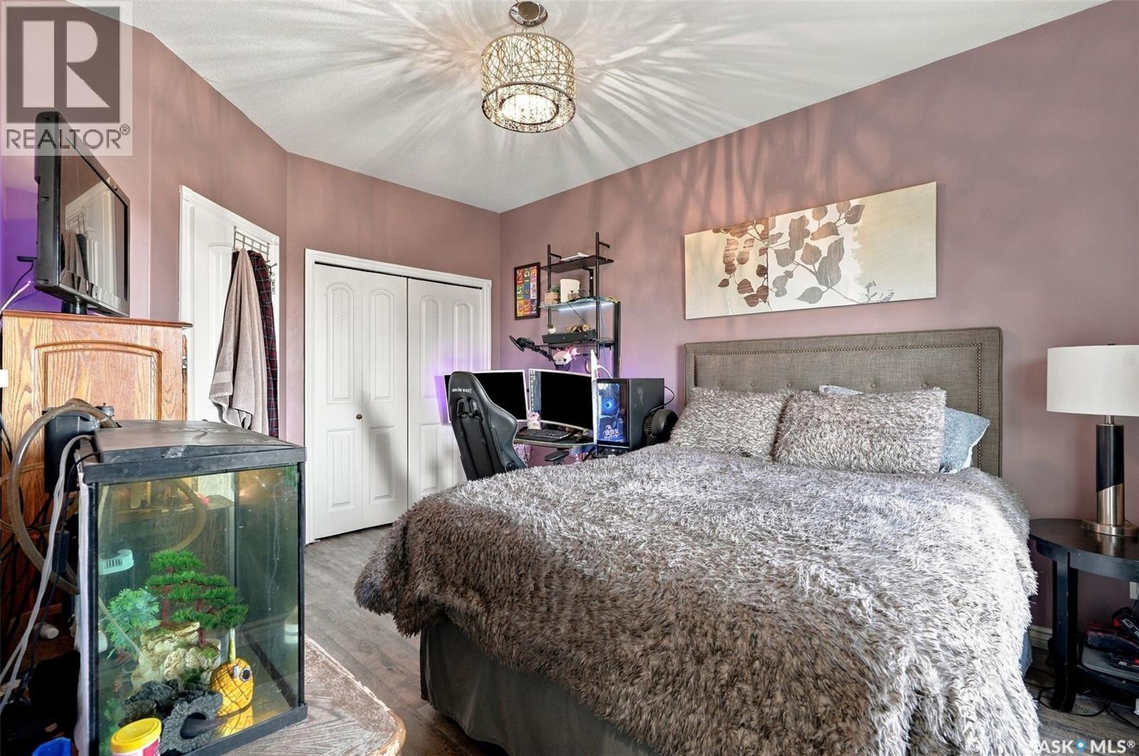224 Carriage DRIVE, Rudy Rm No. 284 — photo 19