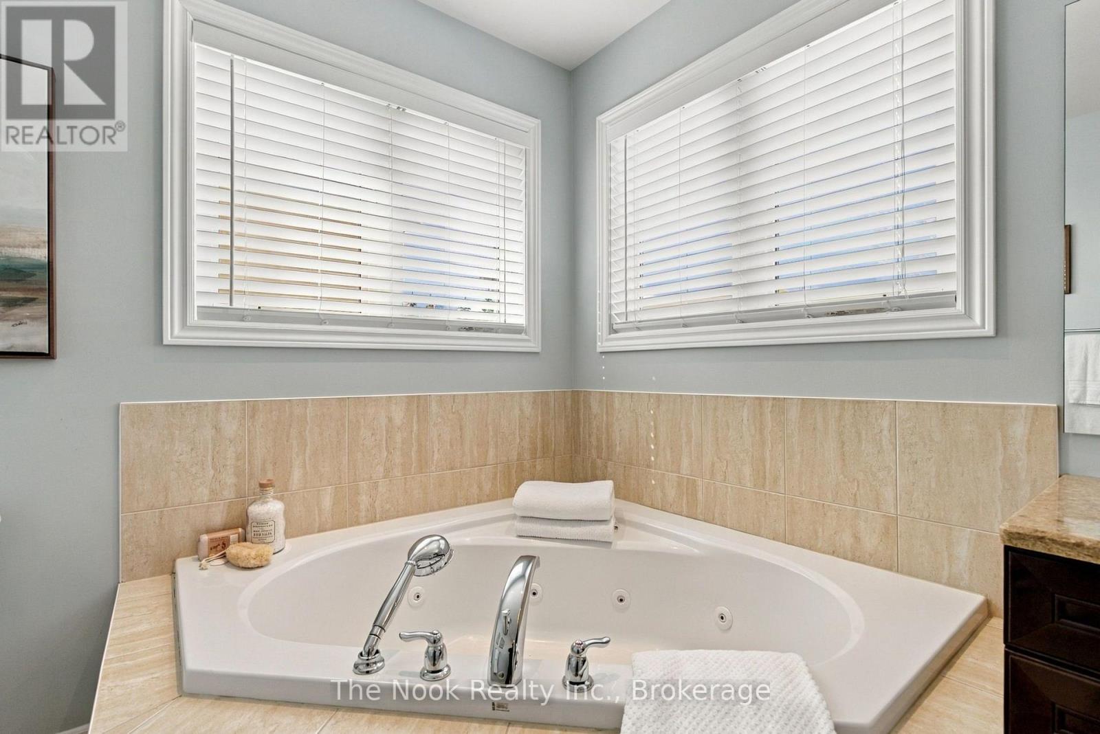 966 Hinterland Court, Oshawa, ON photo 27