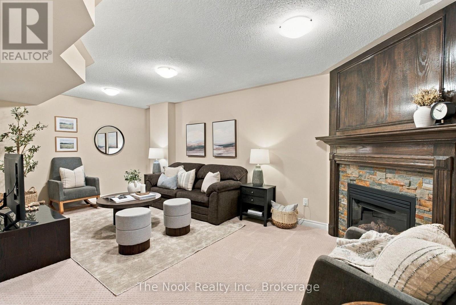 966 Hinterland Court, Oshawa, ON photo 37