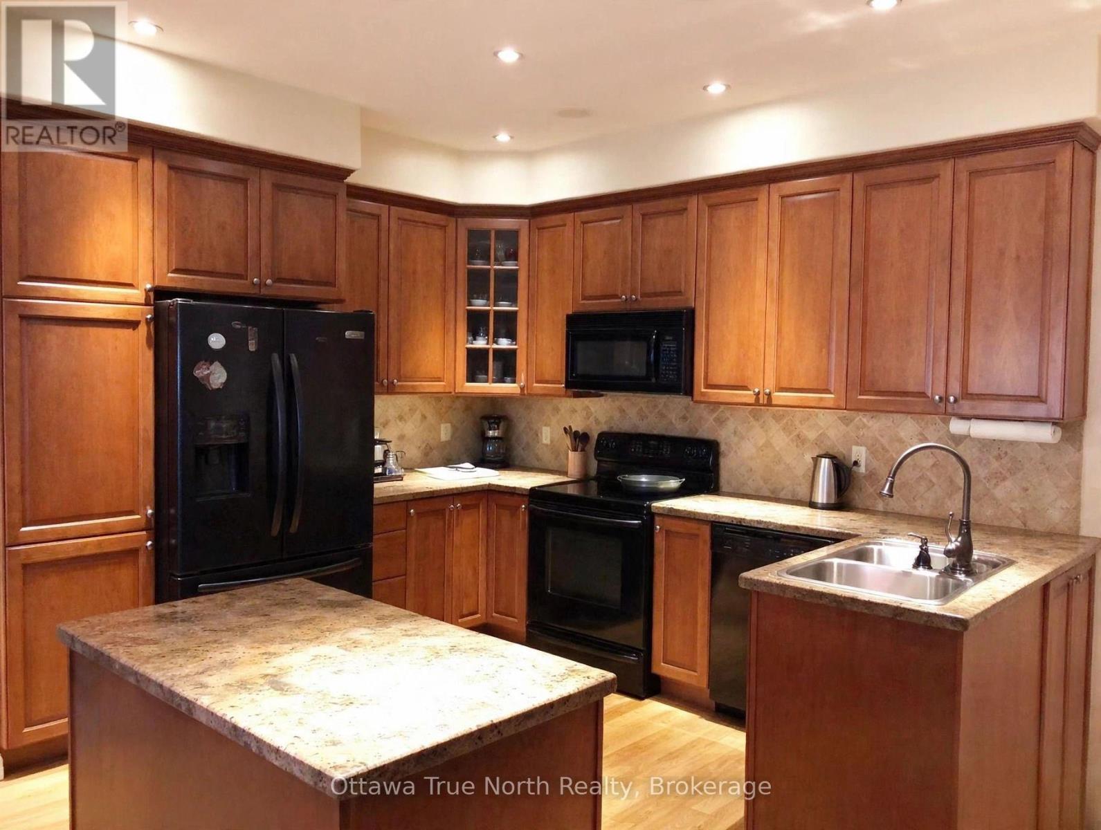 3 Bed, 3 Bath Townhouse for Rent in Ottawa – 437 CELTIC RIDGE CRESCENT, Ottawa – MLS# X14033772 - Image 5