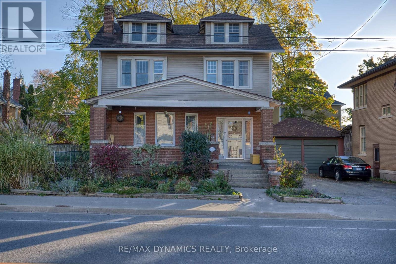 172 NIAGARA STREET - 1