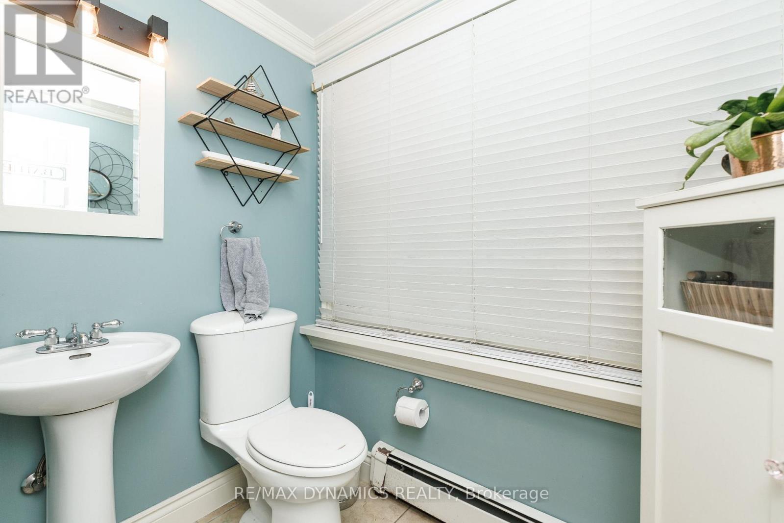 172 NIAGARA STREET - 23