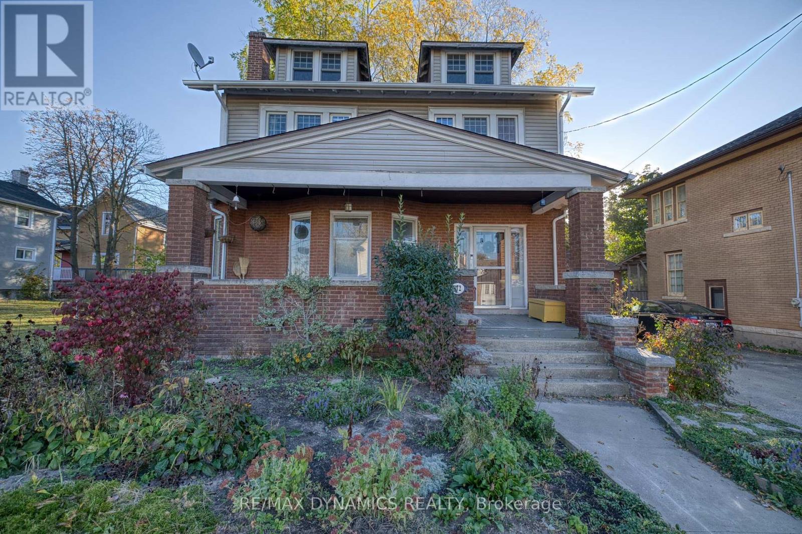 172 NIAGARA STREET - 3