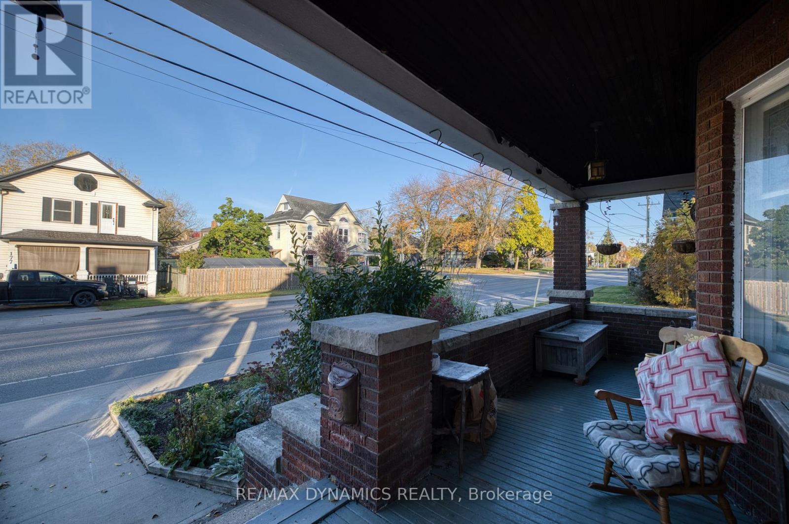 172 NIAGARA STREET - 9