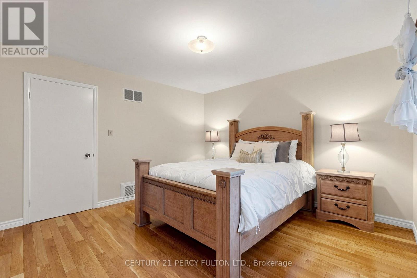 24 Tullamore Drive, Toronto, ON photo 22