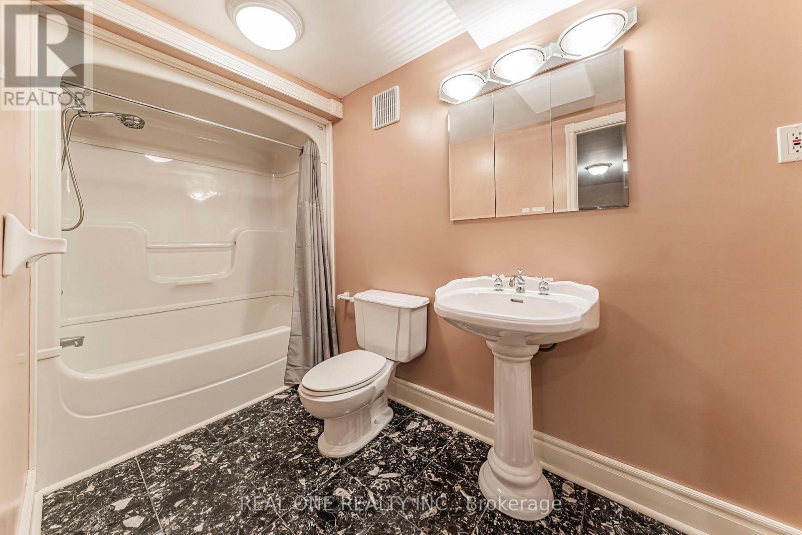 45 JOHN BUTTON Boulevard, Markham, ON photo 43
