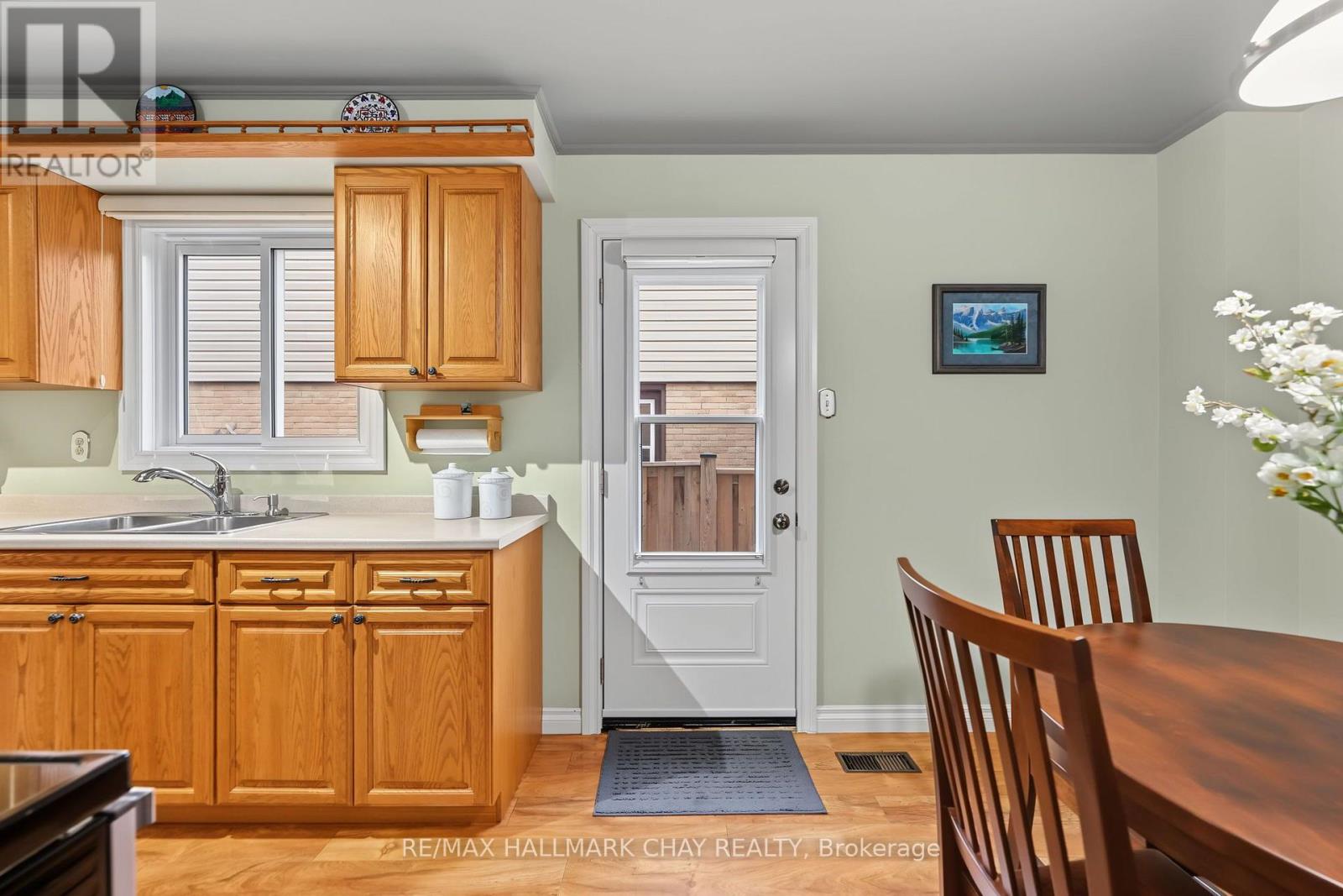 57 Newbridge Crescent, Brampton, ON photo 10