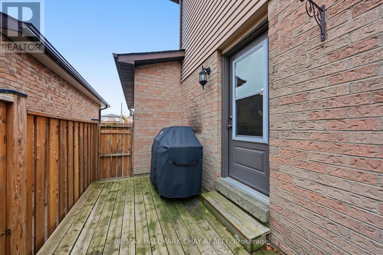 57 Newbridge Crescent, Brampton, ON photo 11