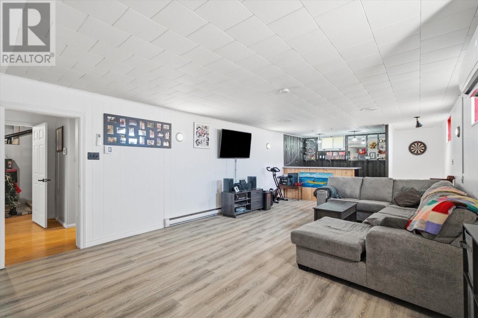 348 Dogberry Hill Road - 18