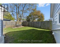 Bedroom 3 - 20 Kirk Street, St  Catharines, ON L2S1B7 Photo 7