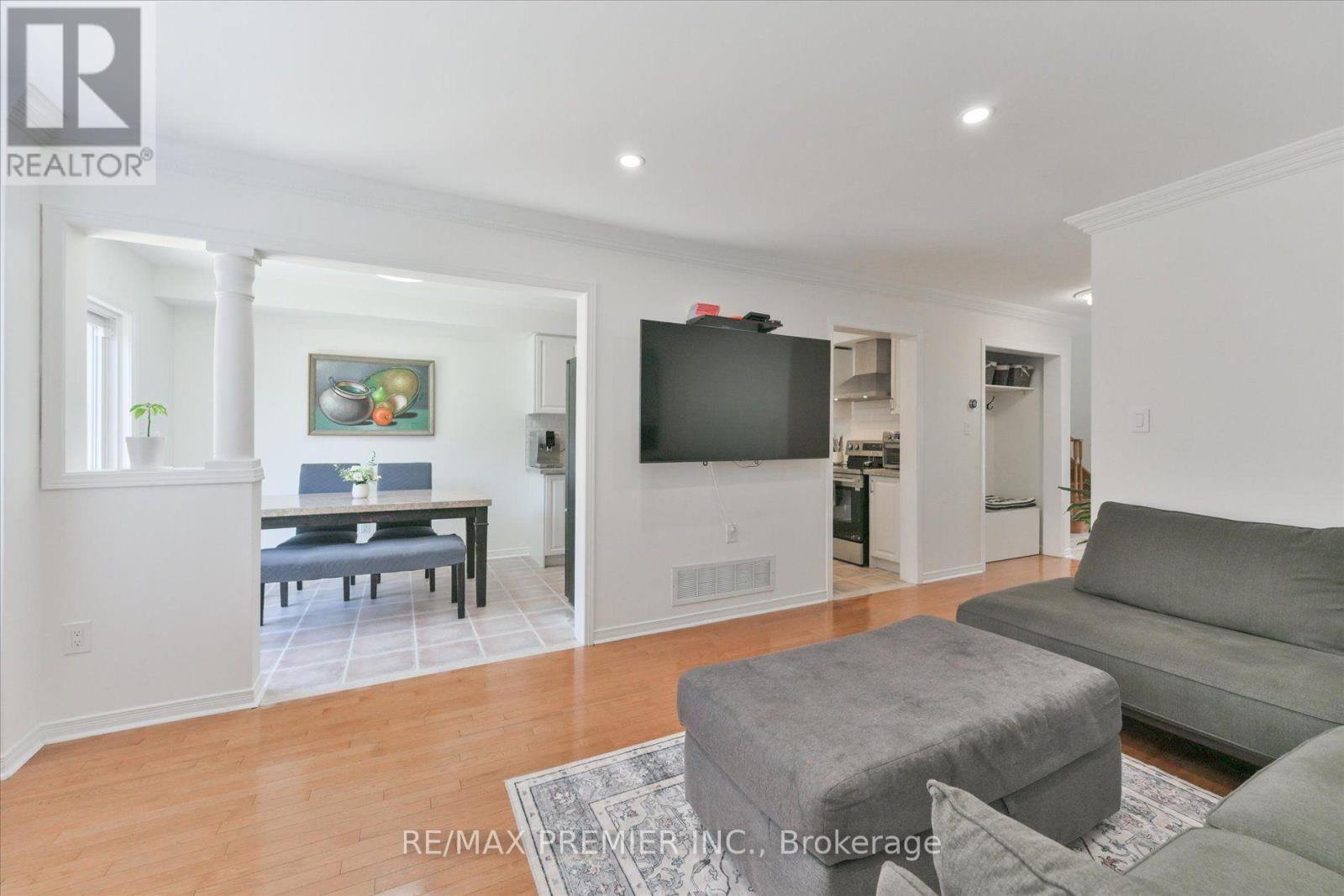 22 Lucerne Drive, Vaughan, ON photo 10