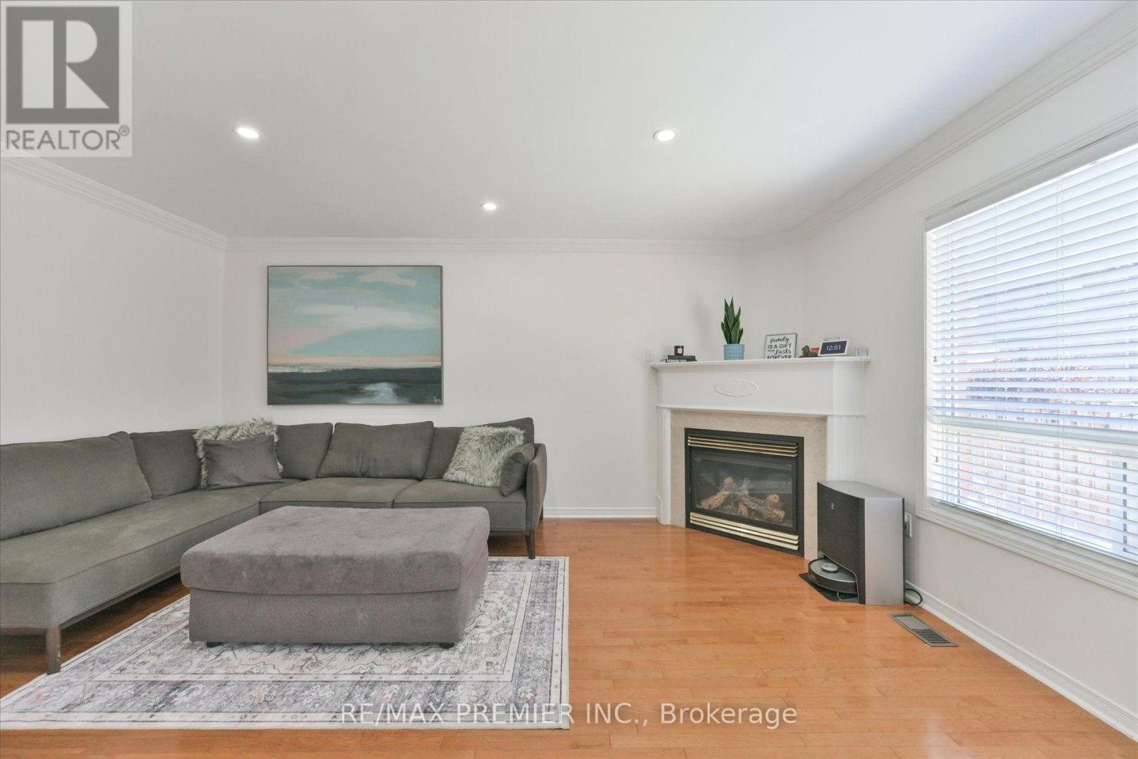 22 Lucerne Drive, Vaughan, ON photo 11