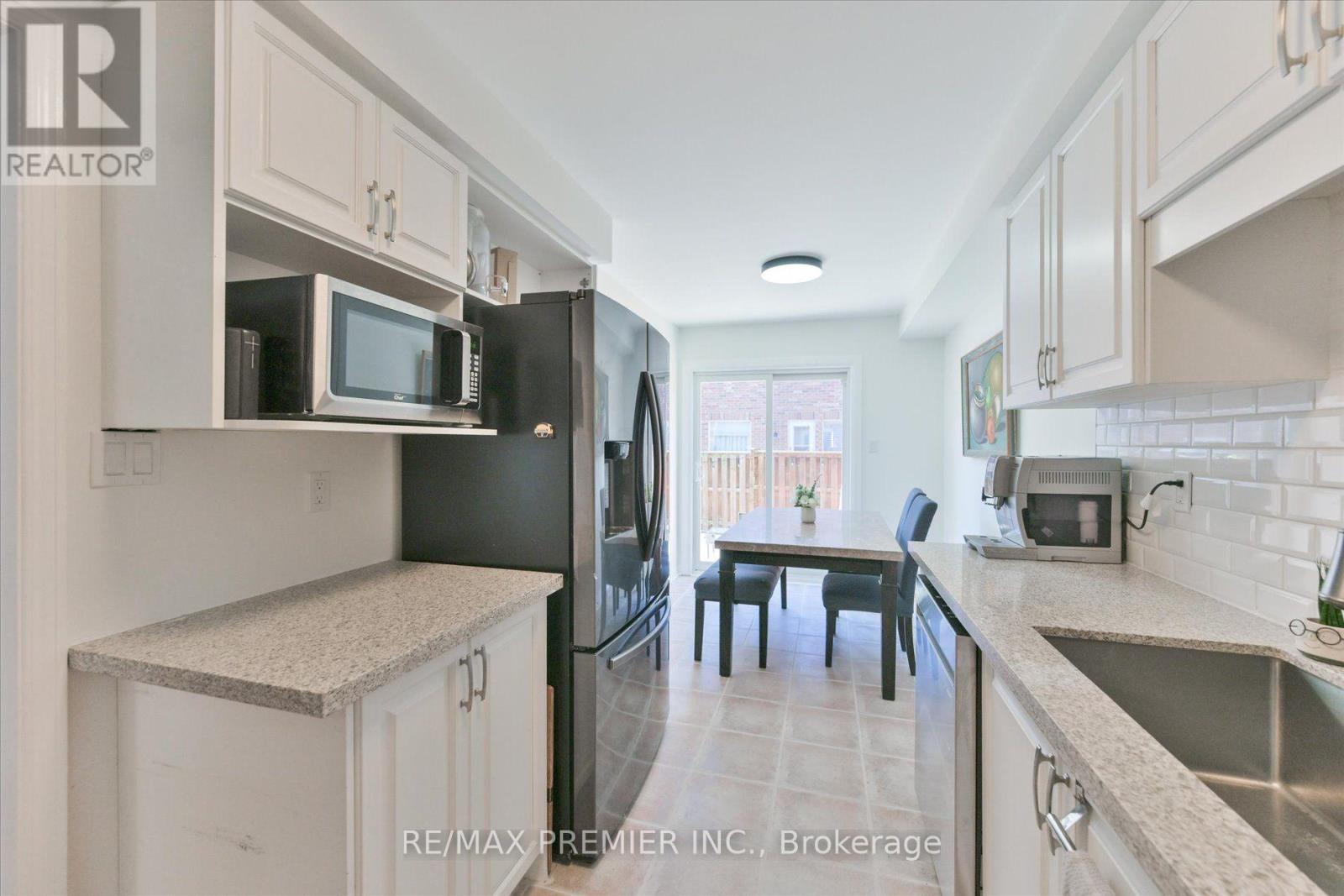 22 Lucerne Drive, Vaughan, ON photo 14