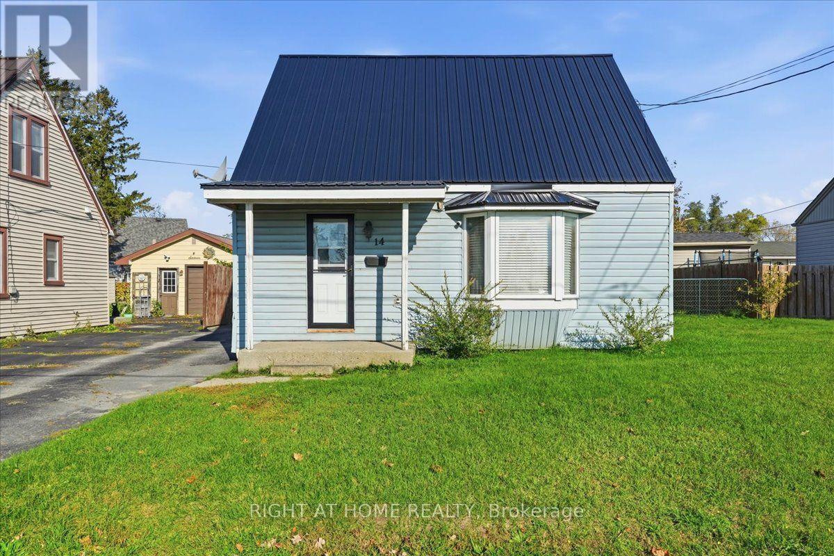 14 Harriet Street, Quinte West, ON photo 1