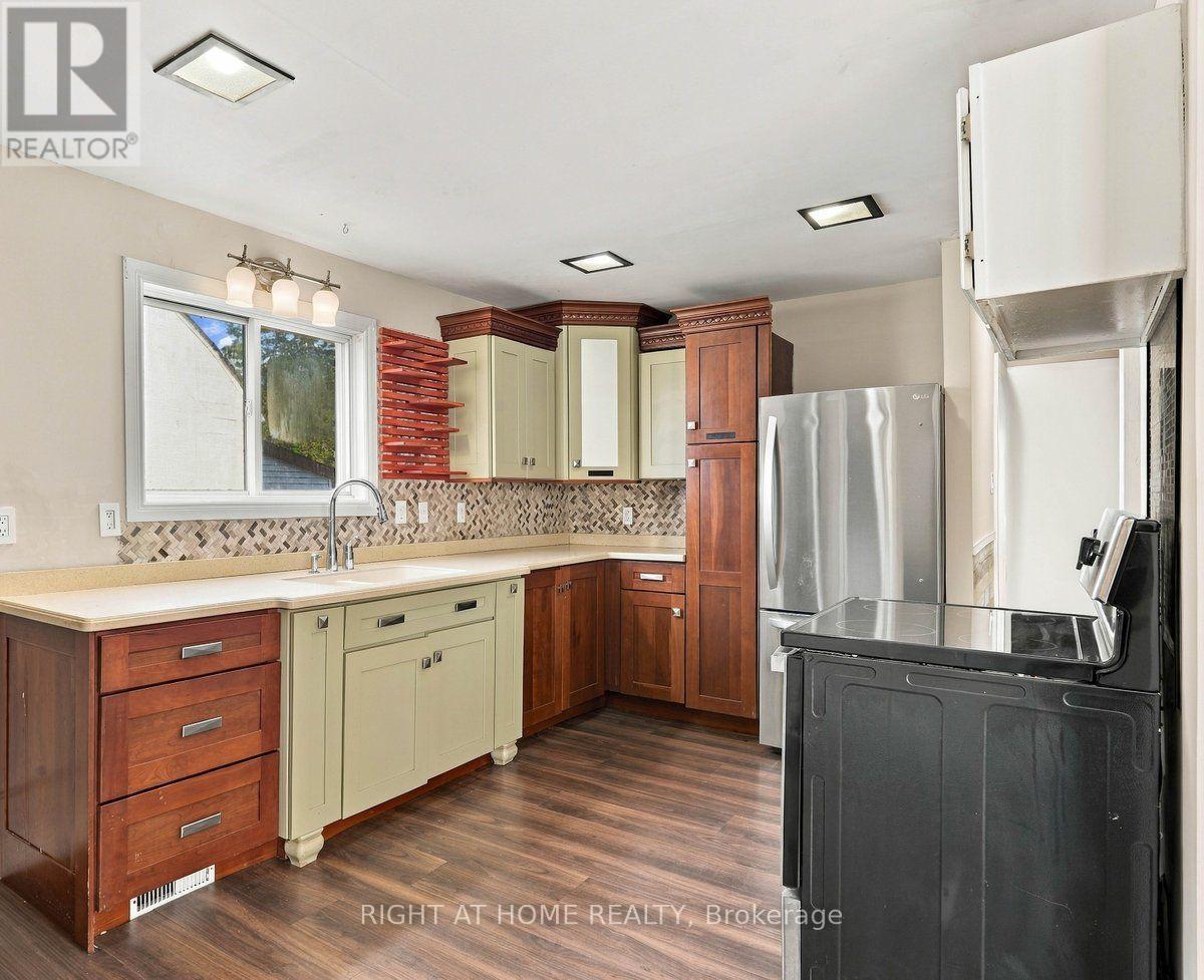 14 Harriet Street, Quinte West, ON photo 3