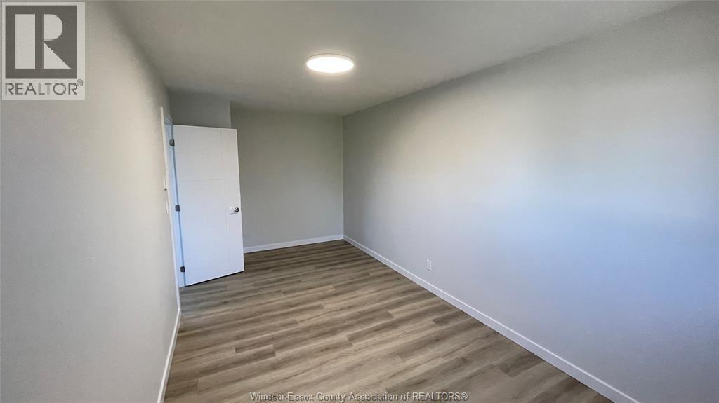 1545 Bayswater CRESCENT - 10