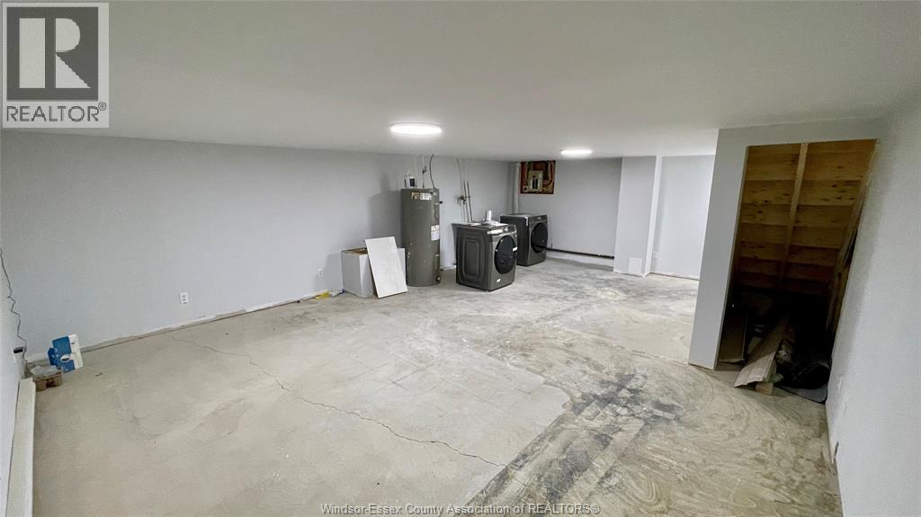 1545 Bayswater CRESCENT - 13