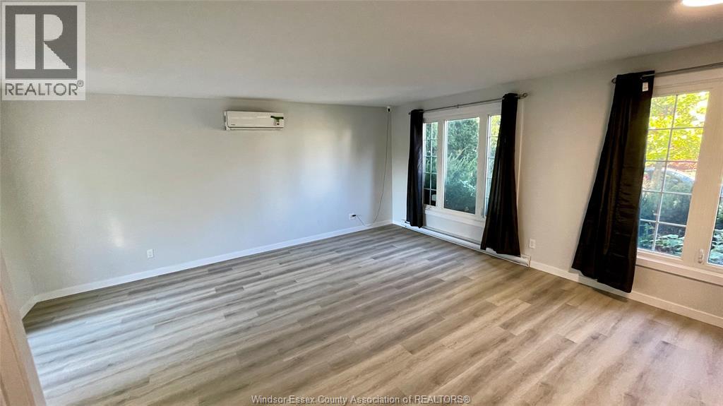 1545 Bayswater CRESCENT - 6