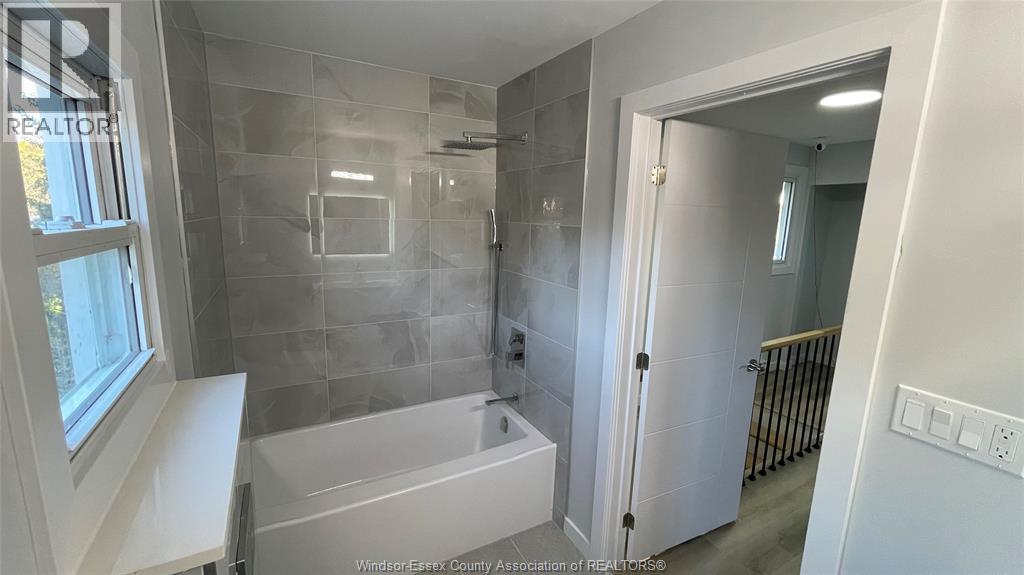 1545 Bayswater CRESCENT - 7