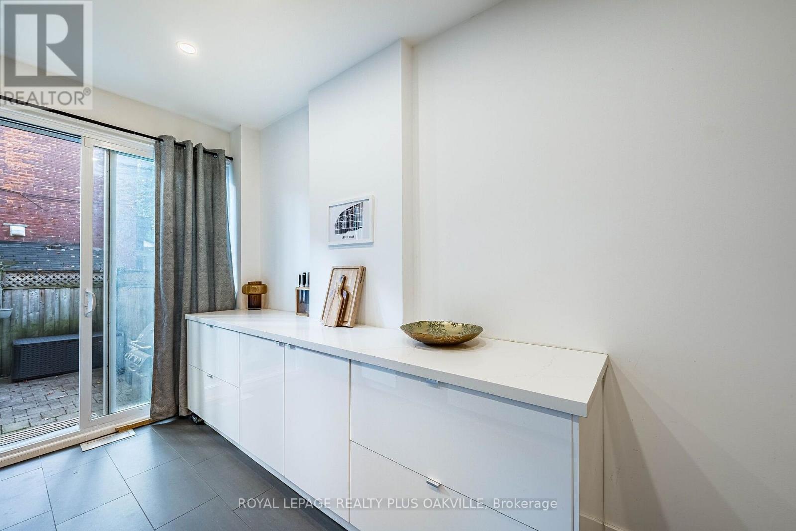 294 Logan Avenue, Toronto, ON photo 15
