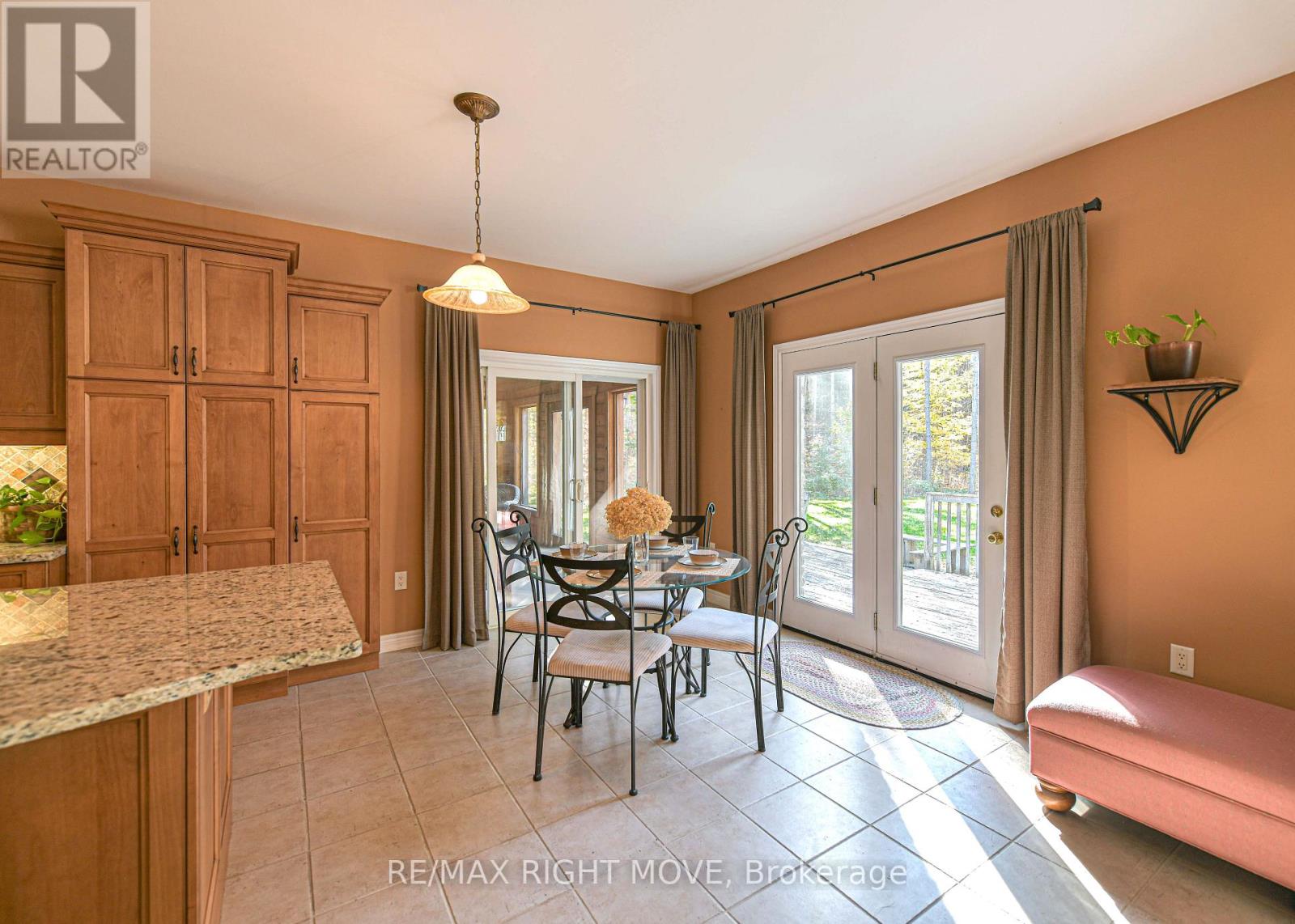4200 Pine Valley Lane, Severn, ON photo 13