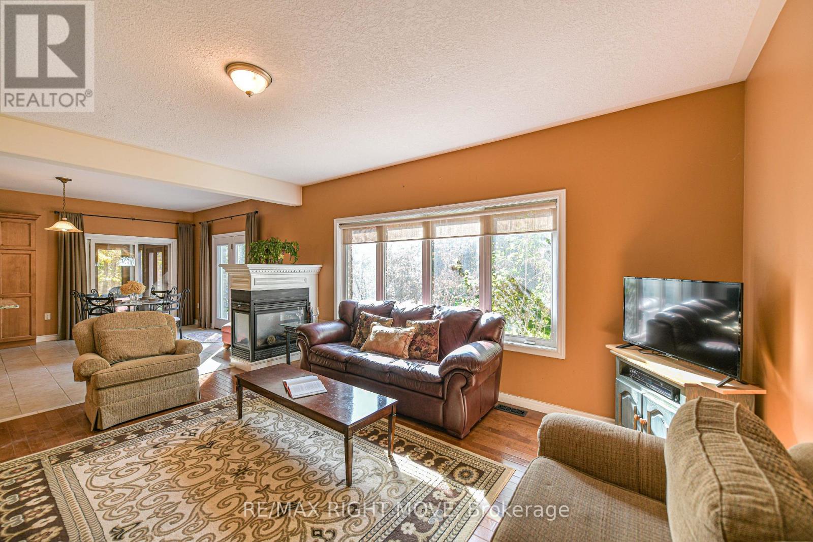 4200 Pine Valley Lane, Severn, ON photo 15