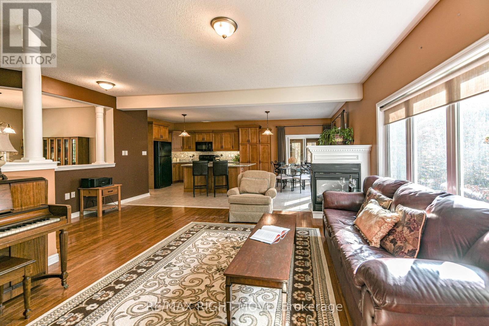 4200 Pine Valley Lane, Severn, ON photo 16