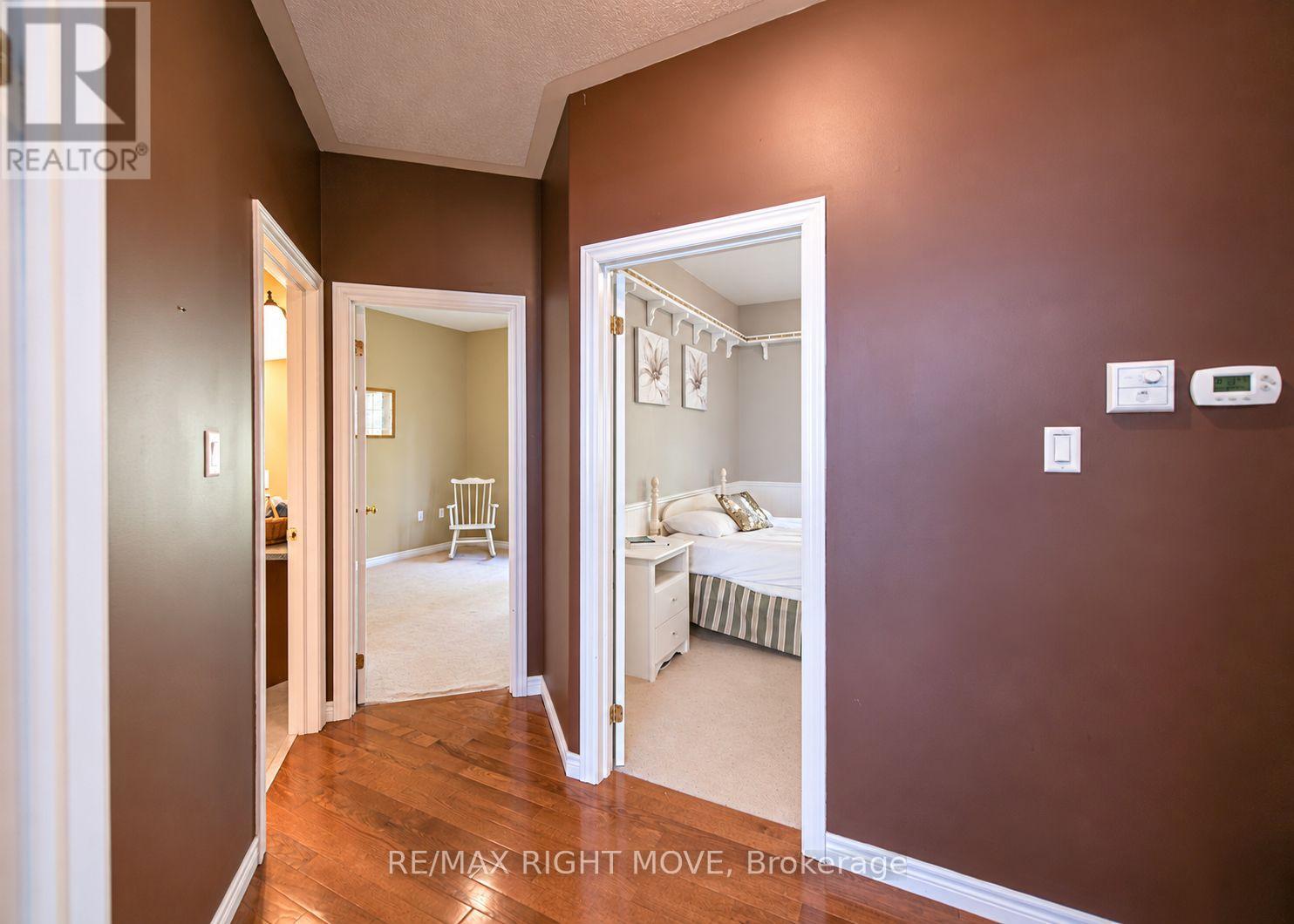 4200 Pine Valley Lane, Severn, ON photo 18