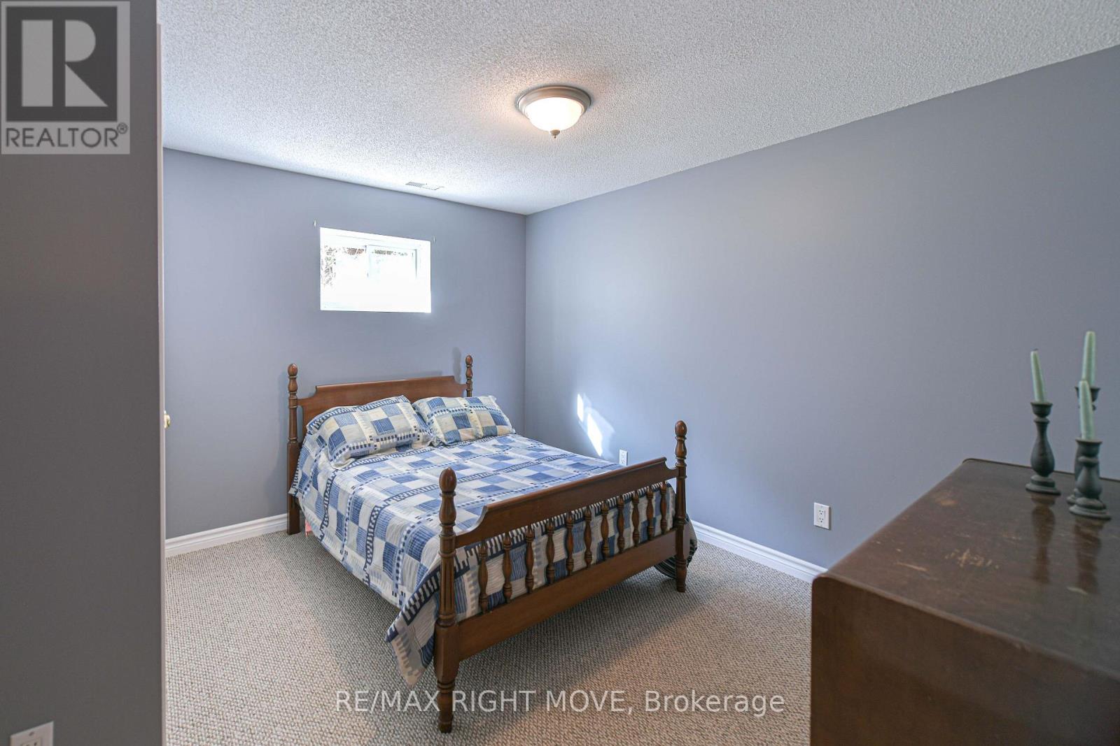 4200 Pine Valley Lane, Severn, ON photo 35