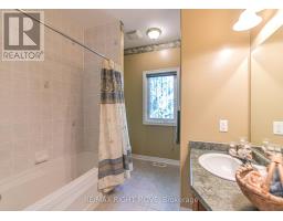 4200 Pine Valley Lane, Severn, ON L3V6H2 Photo 25